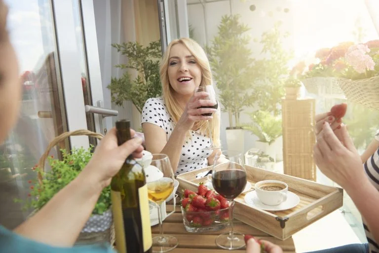 Por que vale a pena ter um apartamento com varanda gourmet?