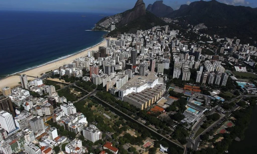 visão aérea do Leblon e Ipanema