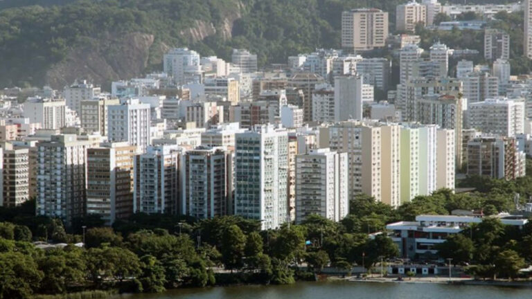 Conheça o Condomínio Selva de Pedra no Leblon