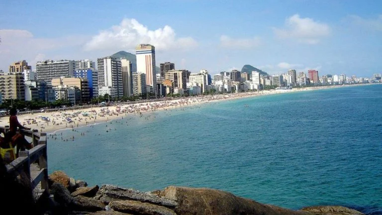 Praia do Leblon: Esporte, Lazer e Gastronomia