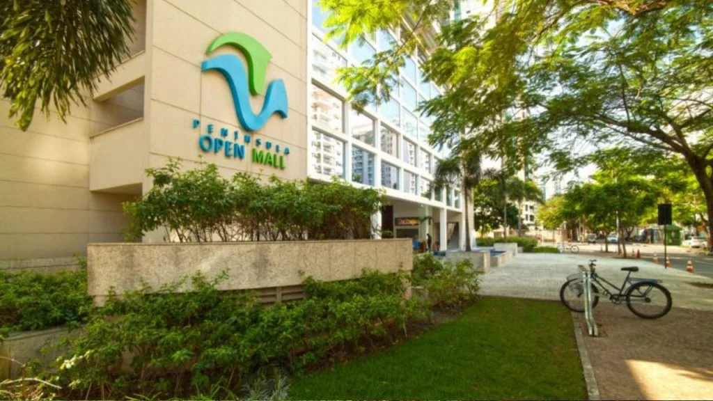 Shopping Peninsula Open Mall