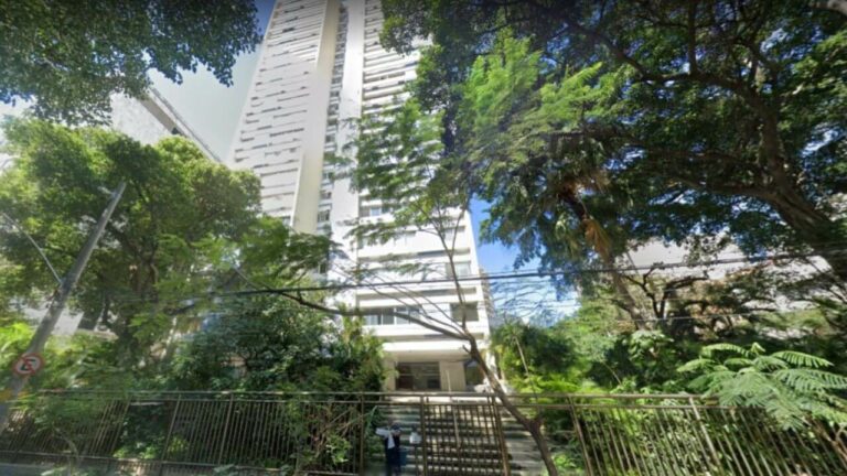 Descubra tudo sobre o Edifício Rei Baudouin 694 Leblon