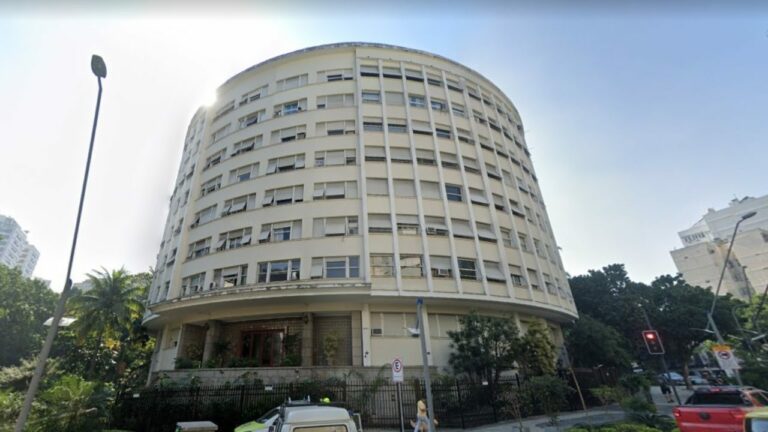 Conheça os imóveis à venda no Edifício Rainha Astrid 1460