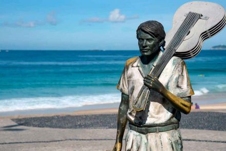 estatua-tom-jobim-ipanema-rio-de-janeiro