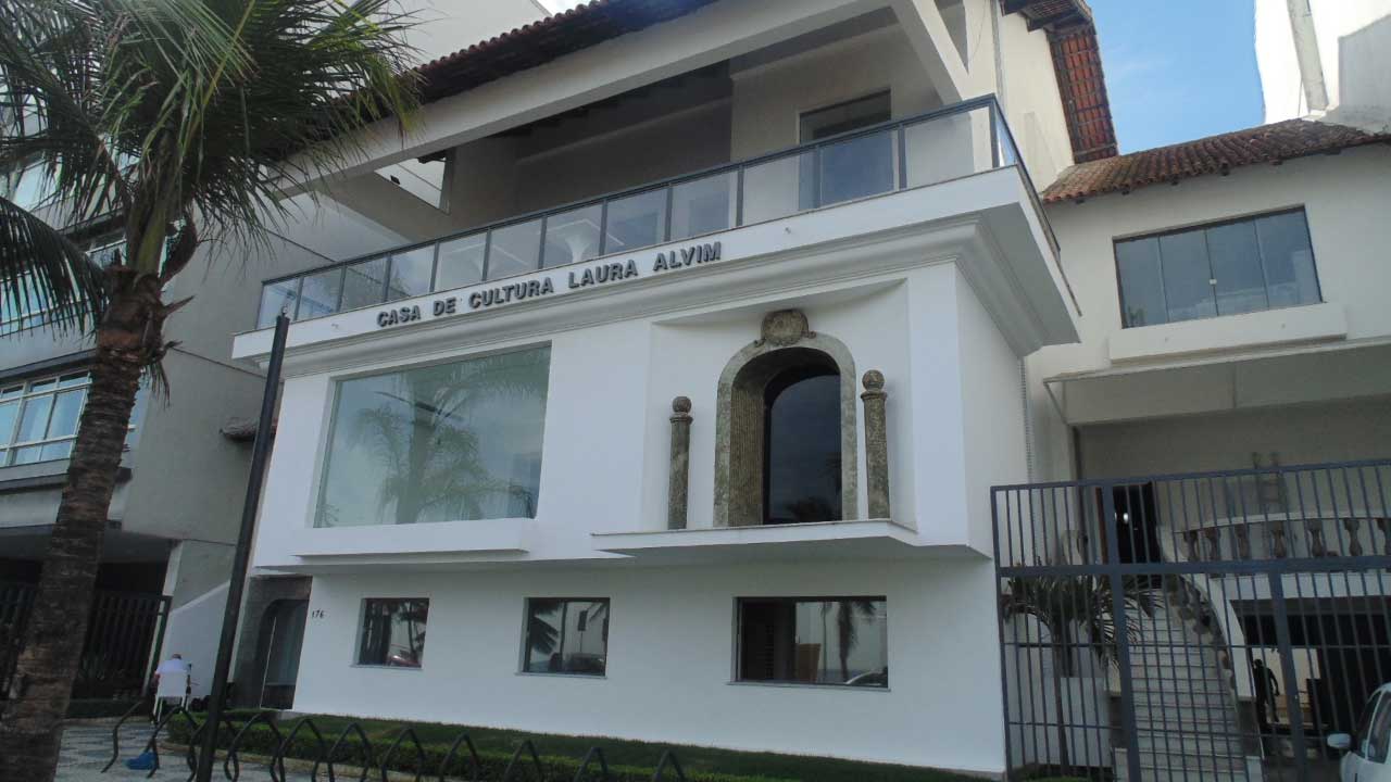 Fachada Casa de Cultura Laura Alvim Rio de Janeiro