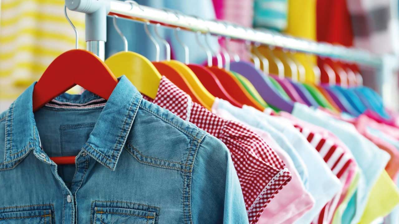 Mais do que roupas: brechós na Tijuca atraem público com