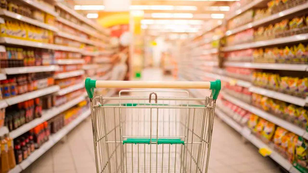 Corredor e carrinho Supermercados em Ipanema Rio de Janeiro