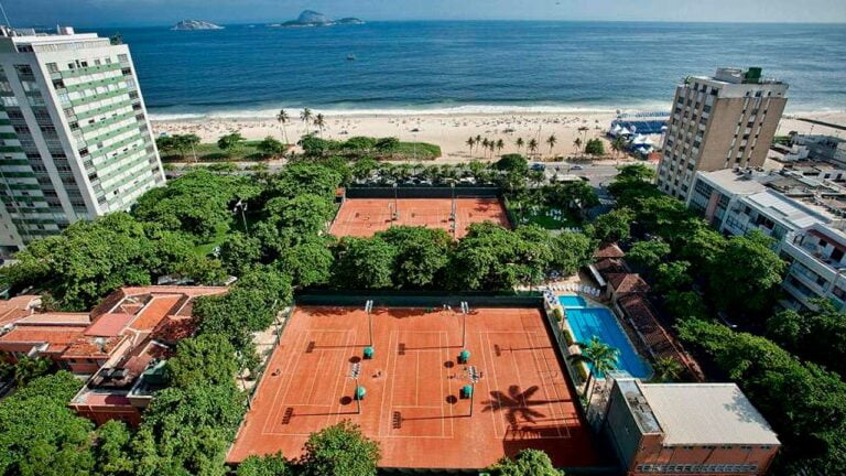 Quais são os principais clubes em Ipanema?