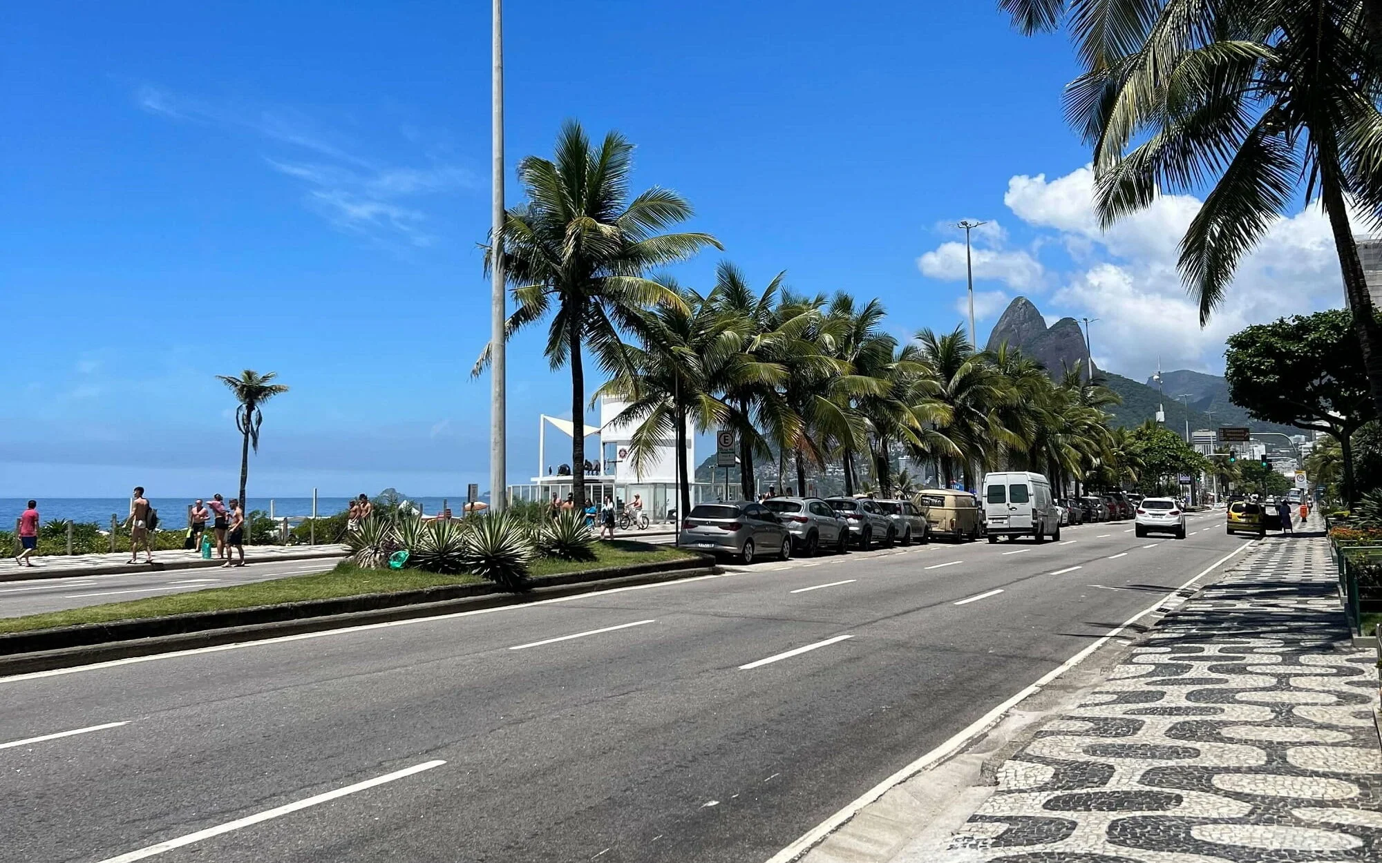 calçadão de ipanema morro dois irmãos praia de ipanema posto 9 rio de janeiro rj