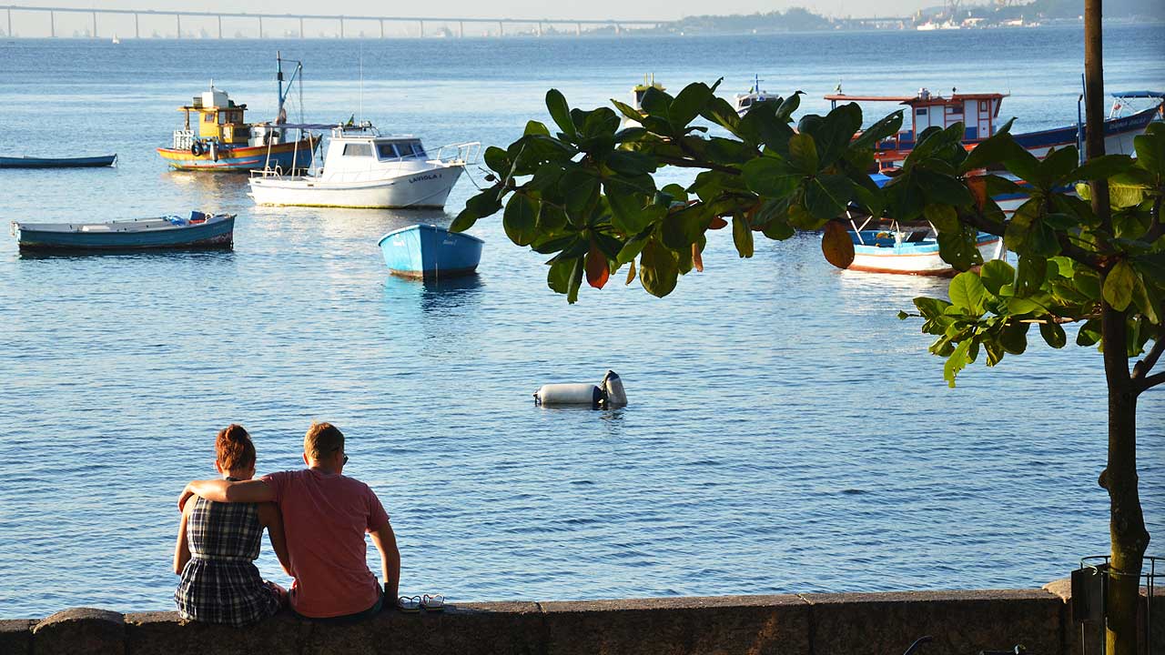 Como chegar até Iate Clube em Urca de Ônibus ou Metrô?