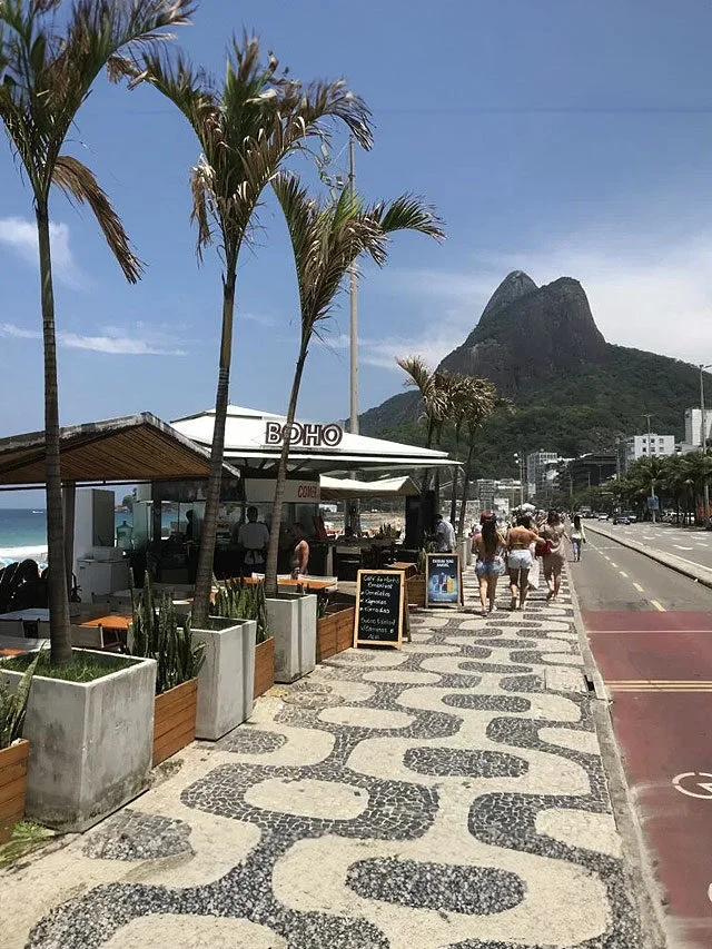 Conheça os 5 melhores quiosques da Praia do Leblon